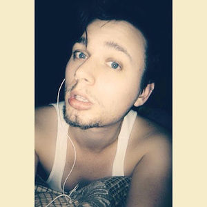 Meet your Posher, Dustin